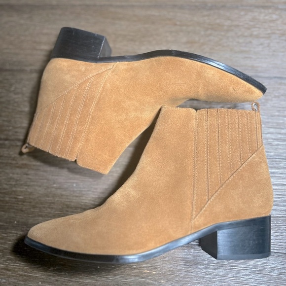 Like New!! Marc Fisher leather suede boots size 7 - Picture 6 of 11